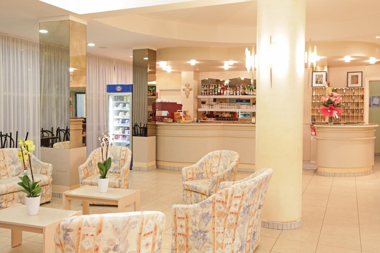 Hotel Santa Maria Cervia Buitenkant foto